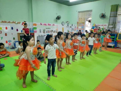 trường mầm non Họa My tổ chức liên hoan “bé vui với điệu nhảy dân vũ”