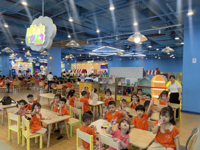 Trường mầm non tổ chức trải nghiệm tham quan dã ngoại khu vui chơi tini word đà nẵng