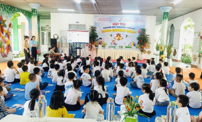 Trường mần non Hoạ My tổ chức tham quan trường tiểu học hai bà trưng cho các bé mẫu giáo lớn