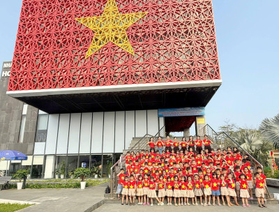 Trường mầm non họa my tổ chức cho trẻ tham quan nhà trưng bày hoàng sa    Hưởng ứng các hoạt động kỷ niệm 51 năm Ngày Giải phóng miền Nam – Thống nhất đất nước (30/4/1975 – 30/4/2026), Trường Mầm non Họa My đã tổ c