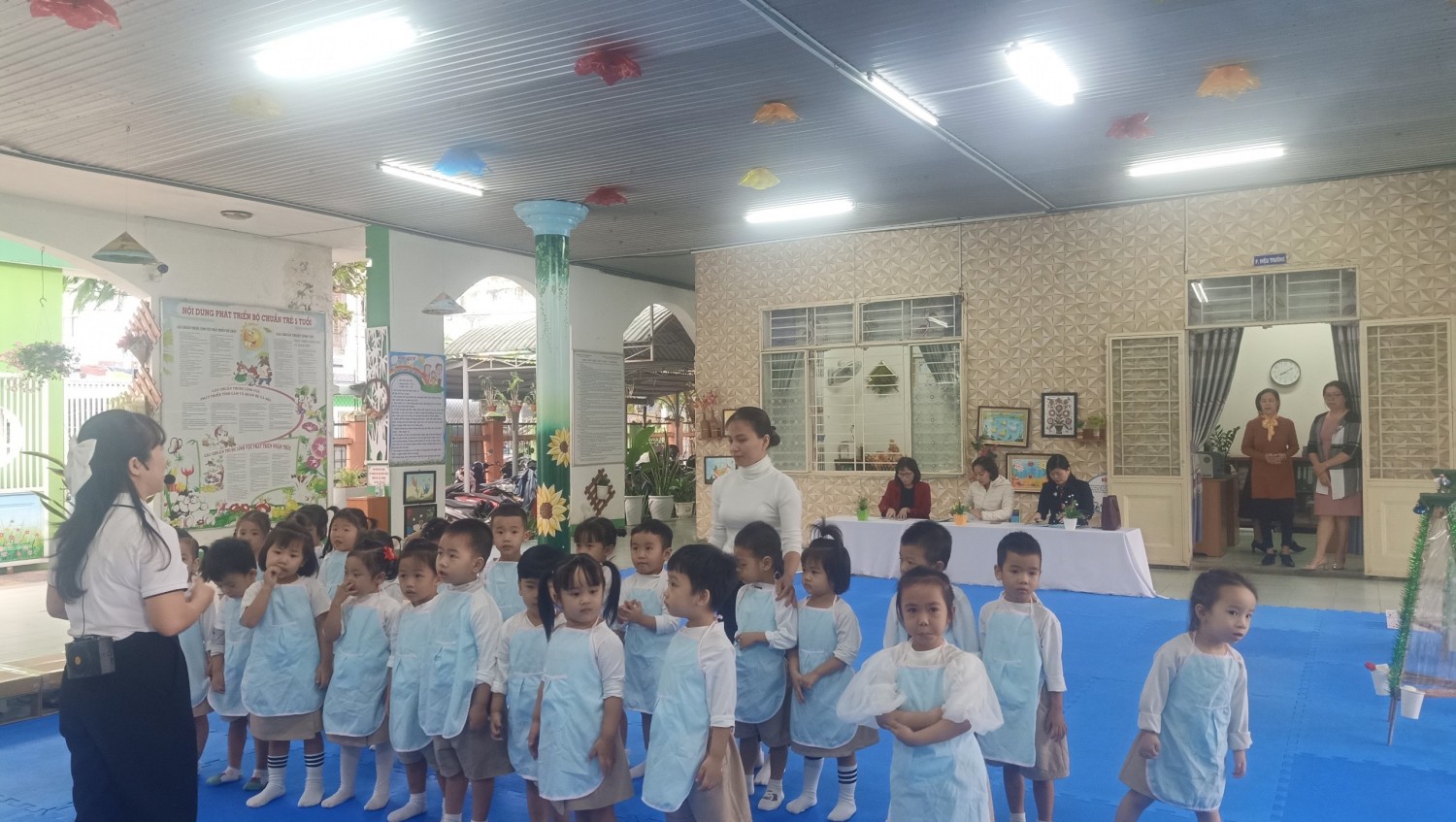 Giáo viên Trường Mầm Non Họa My tham gia thi giáo viên dạy giỏi cấp thành phố phần biện pháp và thcj hành trong tháng 12