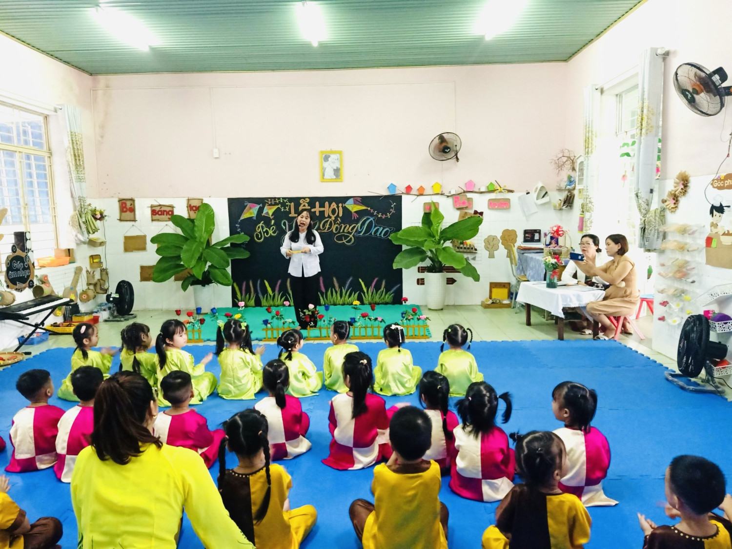 Trường mầm non họa my tổ chức hoạt động dạy tốt nhằm thi đua chào mừng 41 năm ngày nhà giáo việt nam