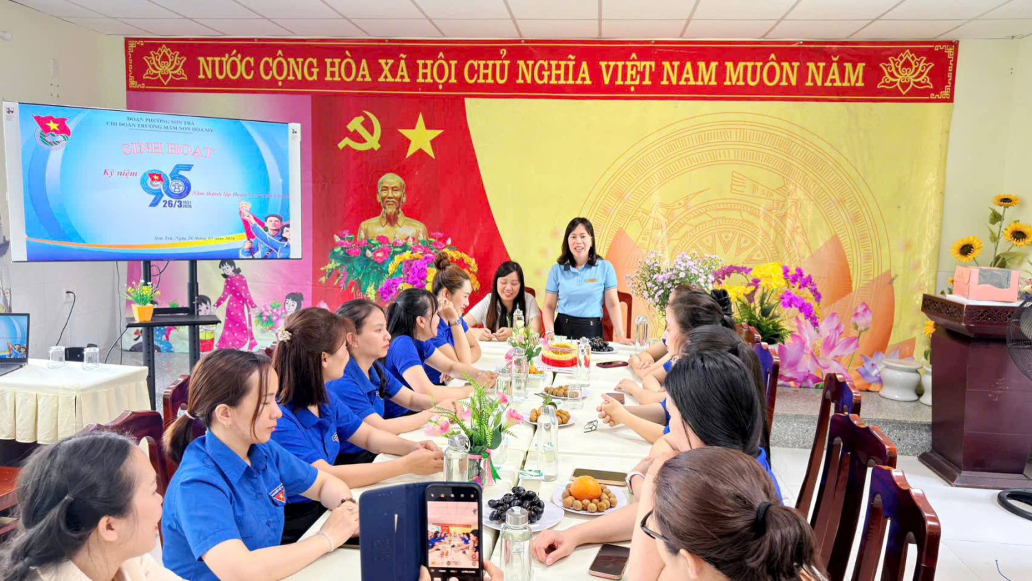 Chi đoàn trường mầm non Hoạ My sinh hoạt kỷ niệm 95 năm ngày thành lập đoàn thanh niên cộng sản hồ chí minh